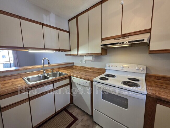 Foto del edificio - 4618 Fen Ct