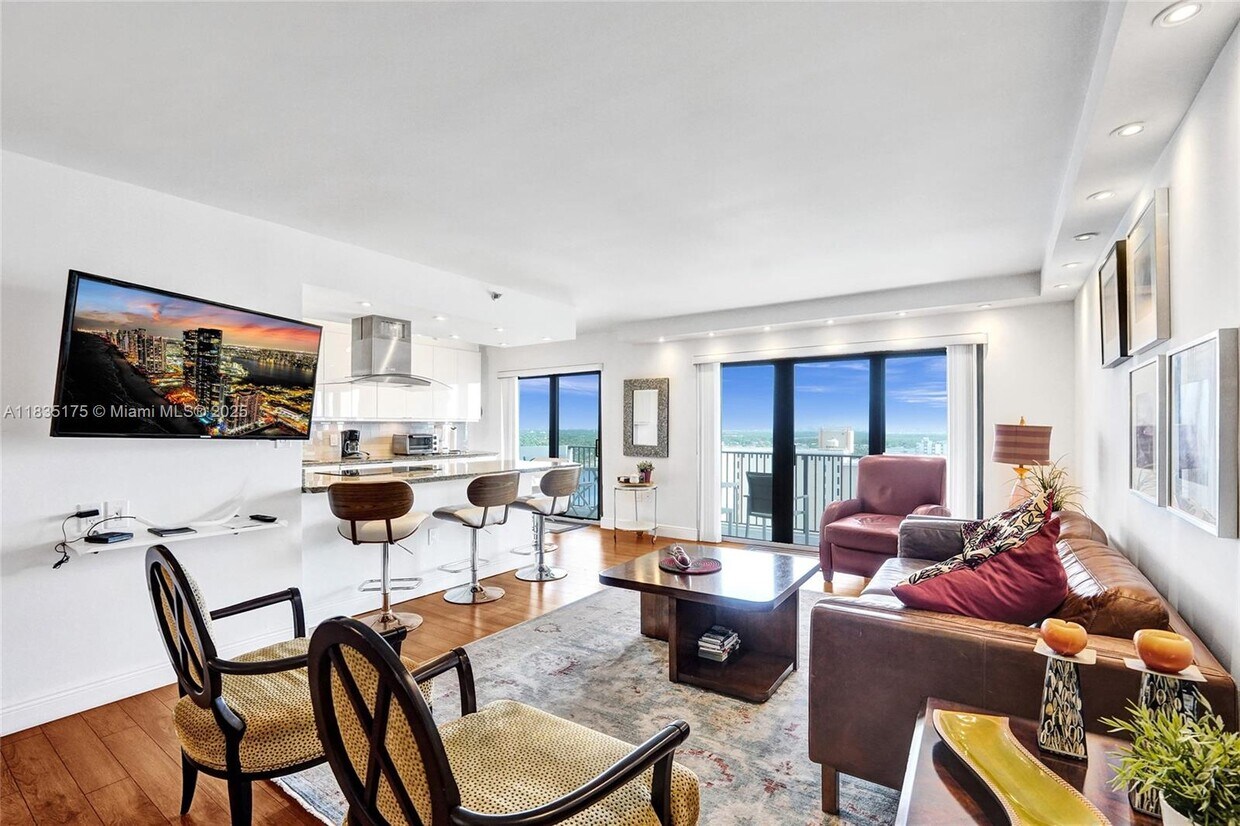 Foto principal - 1201 S Ocean Dr