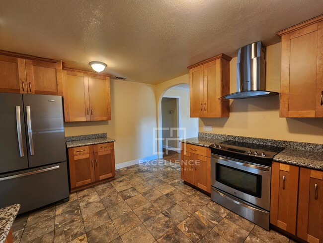 Building Photo - 3465 Cabrillo Ave