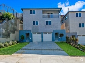 Building Photo - 827 N Brannick Ave