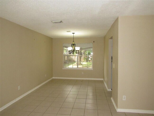 Building Photo - 8650 Hot Springs Dr