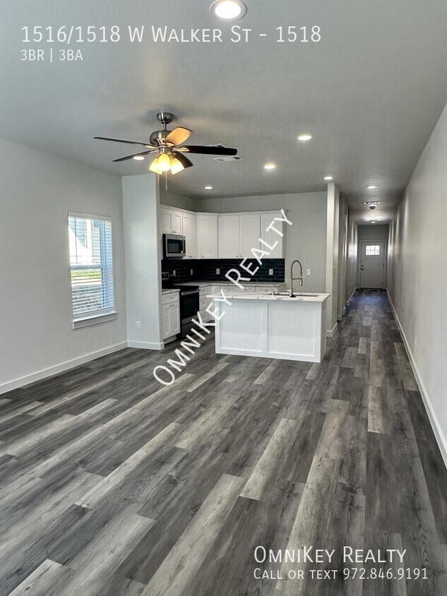 15161518 W Walker St Unit 1518, Denison, TX 75020 Room for Rent in