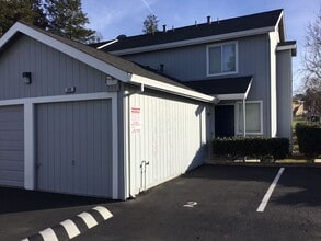 Building Photo - 146 Tammy Cir