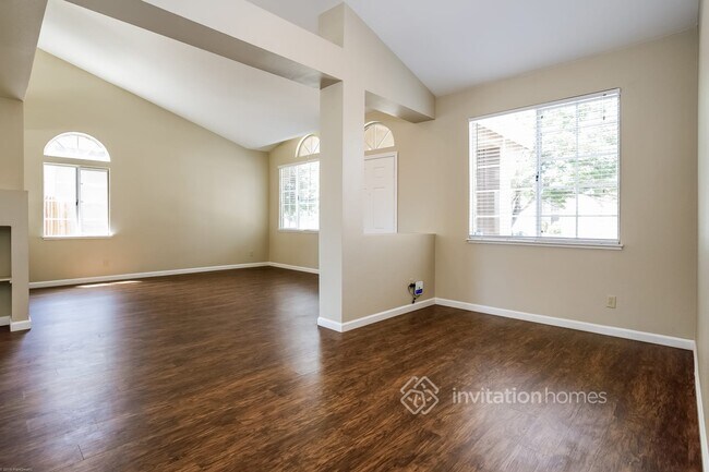 Building Photo - 1571 Rutherford Ln