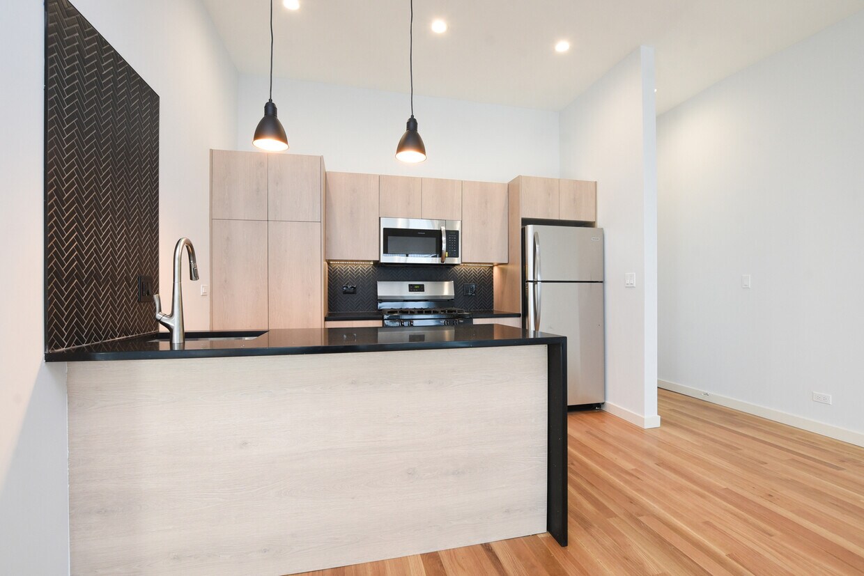 Foto del edificio - 3737 W Armitage Ave