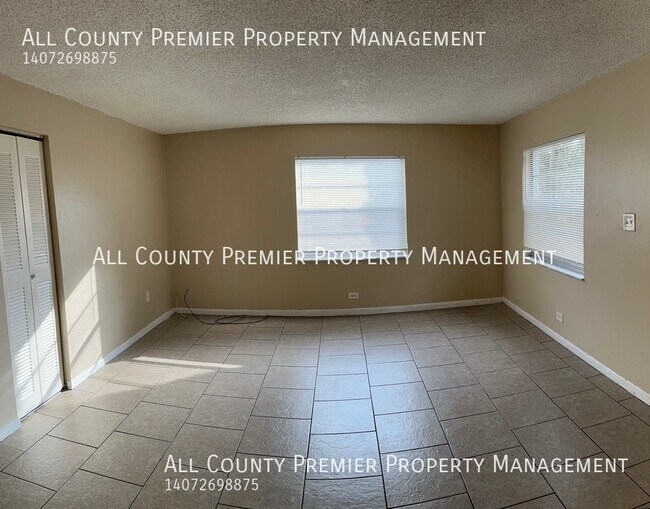 Building Photo - PENDING APPLICATION! Nice 2 Bedroom 2 Bath...