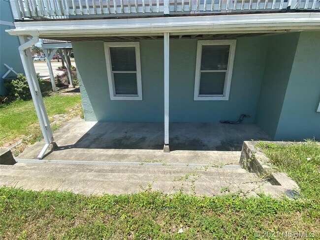 Building Photo - 1305 S Atlantic Ave