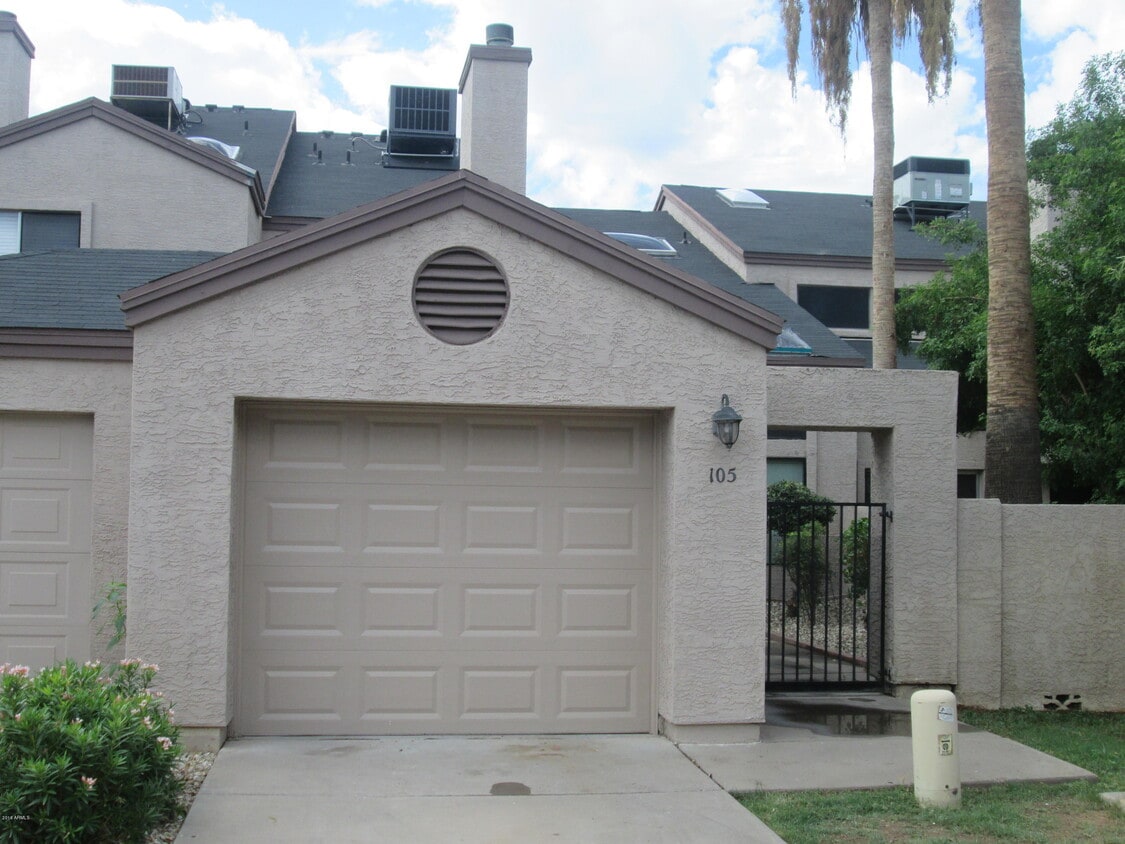 Primary Photo - 3211 E Lavey Ln