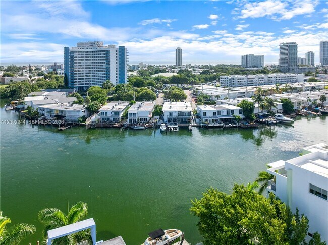 Foto del edificio - 7406 Gary Ave