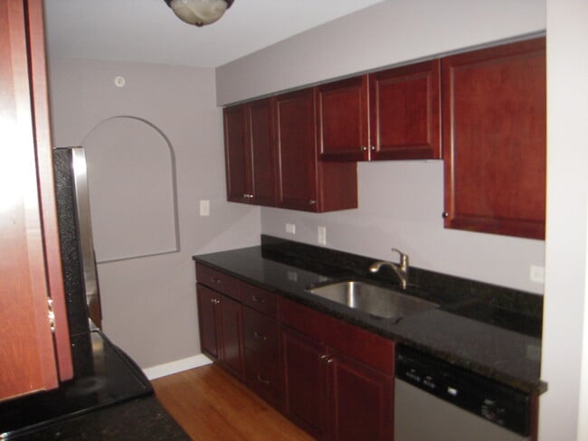 Building Photo - 17528 71st Ave