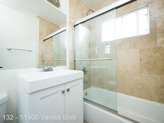 Foto del edificio - 11900 Venice Blvd