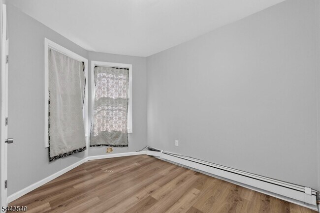 Foto del edificio - 437 7th Ave