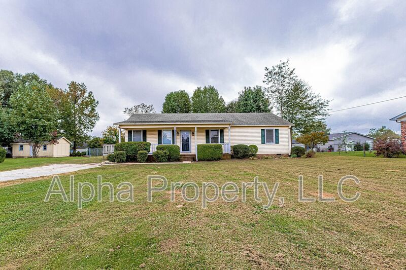 Primary Photo - 208 Roscoe Dr