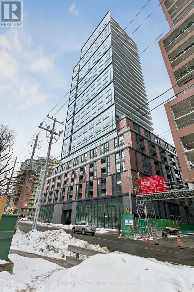 Building Photo - 35 Parliament St