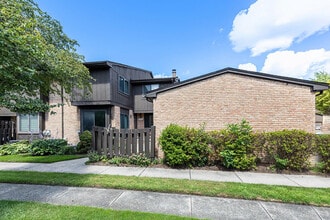 Building Photo - 37331 Clubhouse Dr