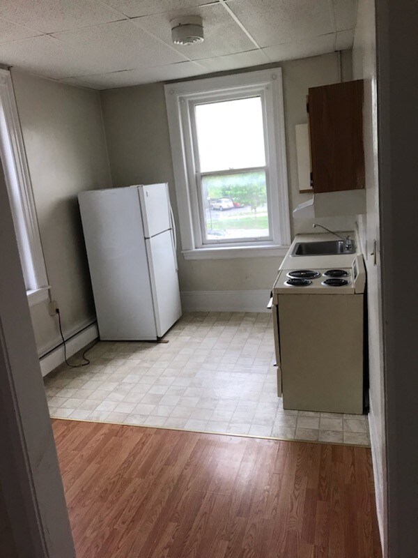 527 Northampton St Unit 301, Easton, PA 18042 Apartment for Rent in