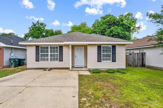 Foto del edificio - 8407 Jarmen Ln