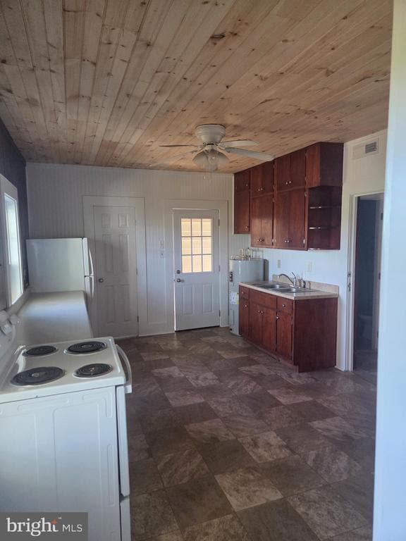 Building Photo - 24790 Colton Point Rd