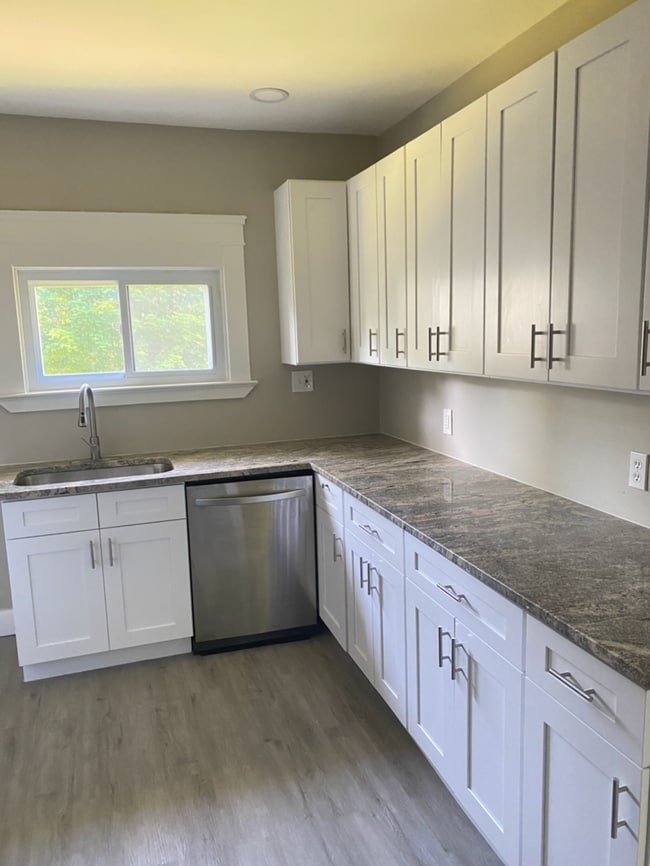 Foto del edificio - 1683 Colonial Dr