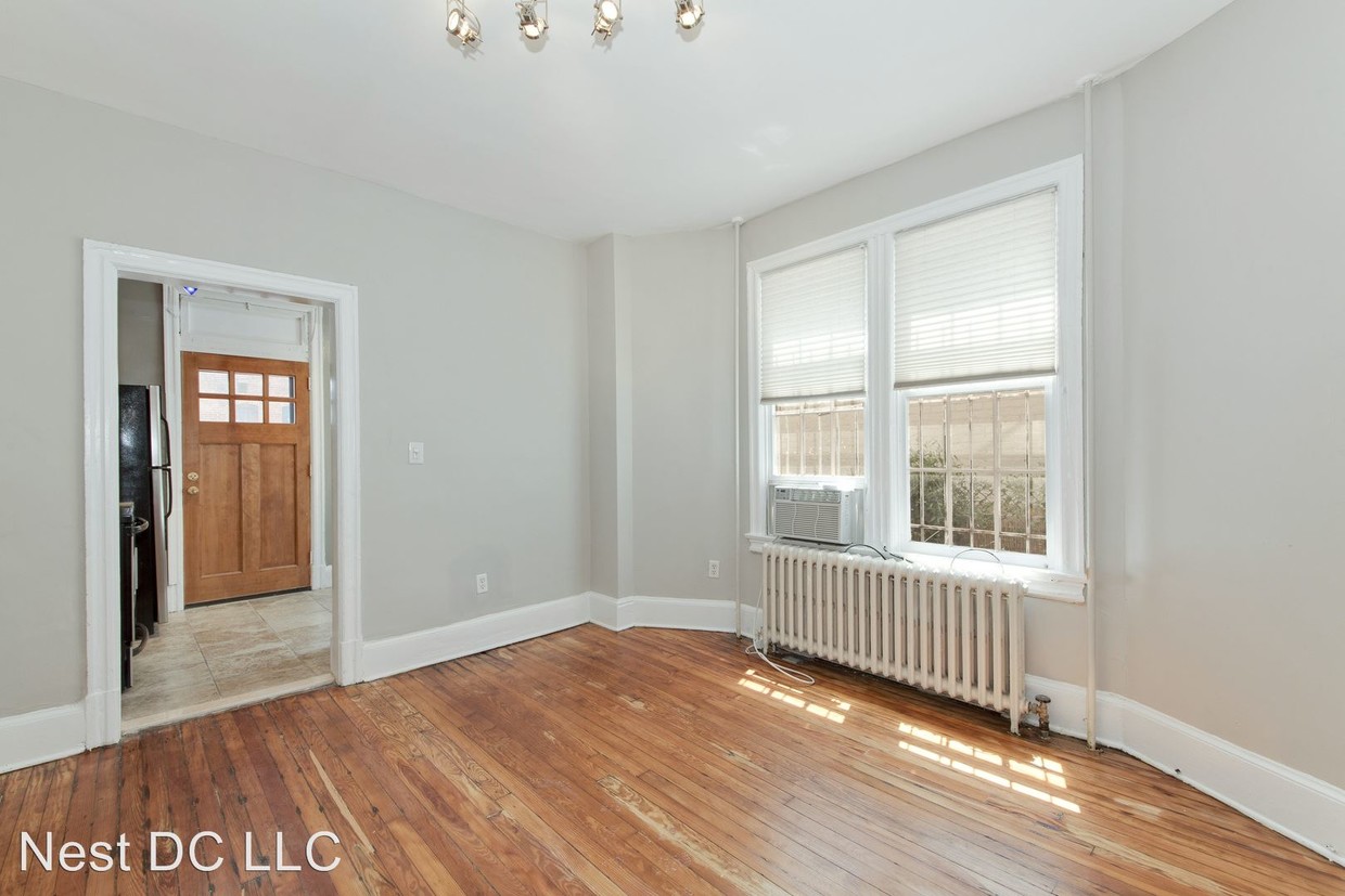 Foto principal - 825 5th St NE