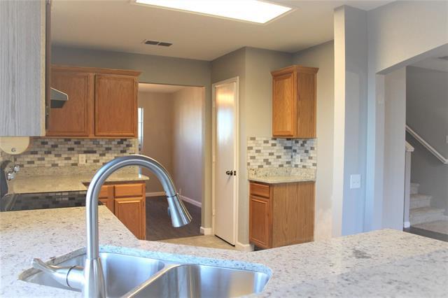 Building Photo - 1160 Highland Station Dr