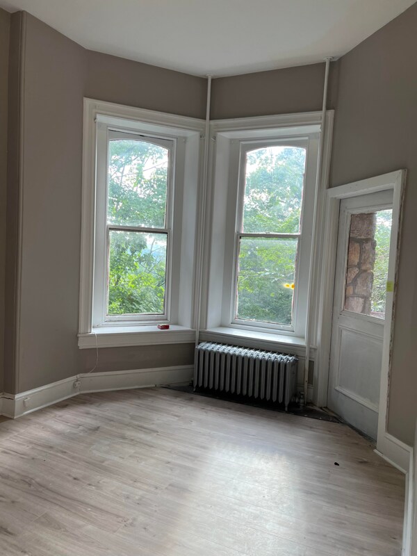 Building Photo - 1521 Mineral Spgs