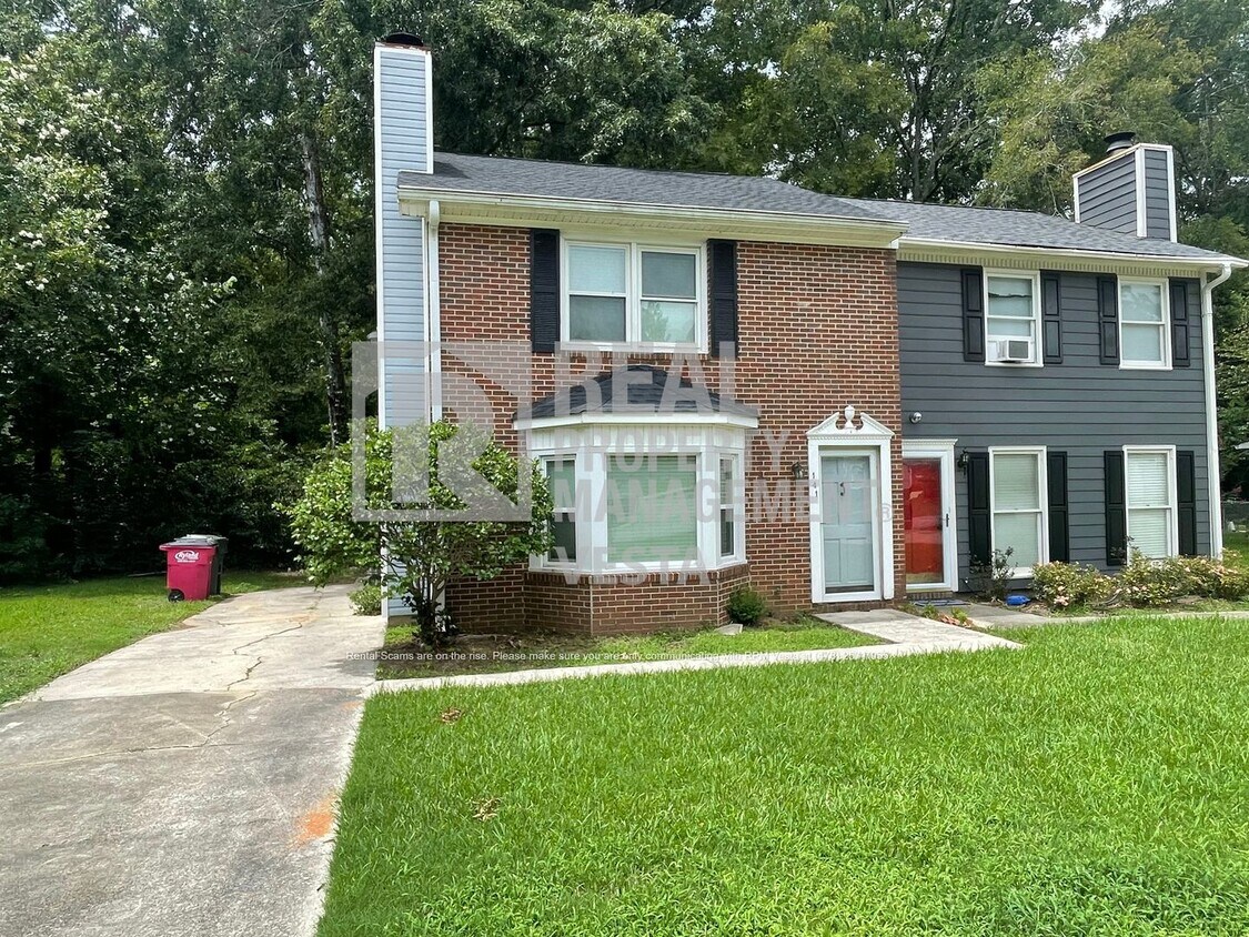 Primary Photo - Beautiful Two Bedroom Townhome in Great Ne...