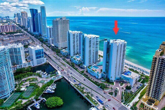 Foto del edificio - 16425 Collins Ave