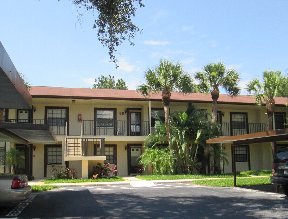 Foto principal - 2400 Winding Creek Blvd