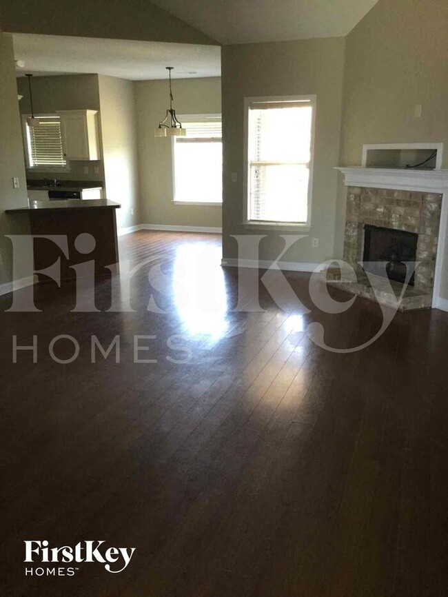 Foto del edificio - 1628 Needle Oak Dr