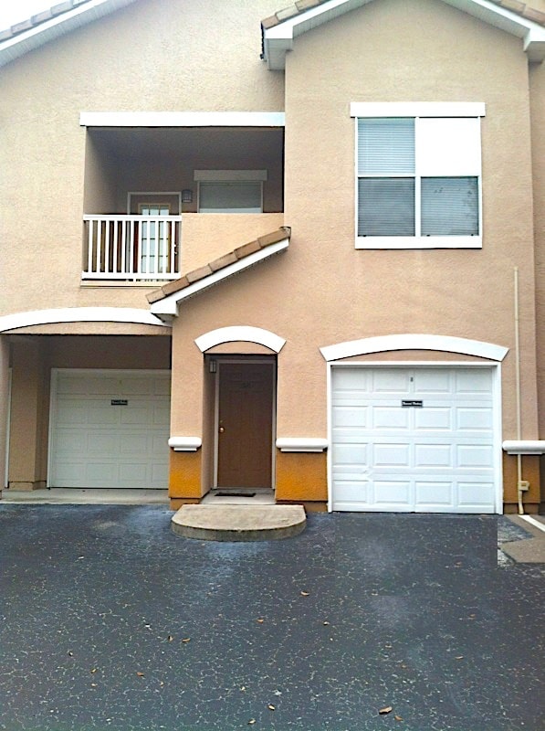 Foto del edificio - 18108 VILLA CREEK Dr
