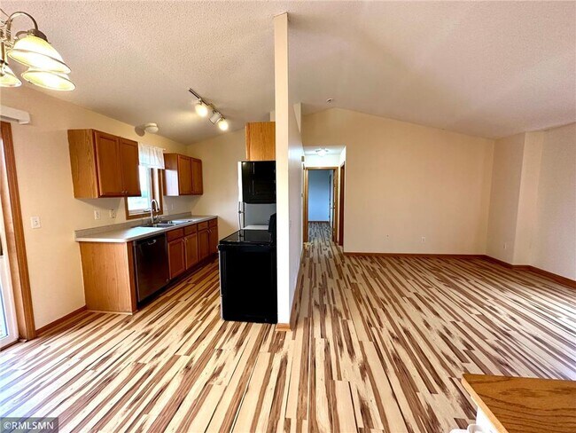 Foto del edificio - 2027 Brittany Ct