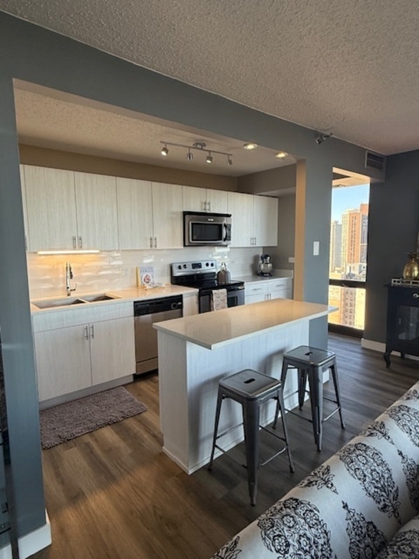 Building Photo - 1746 N Wells St