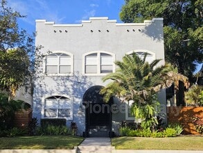 Building Photo - 209 S Westland Ave