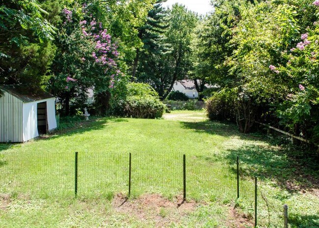 Foto del edificio - 813 W. 47th Street