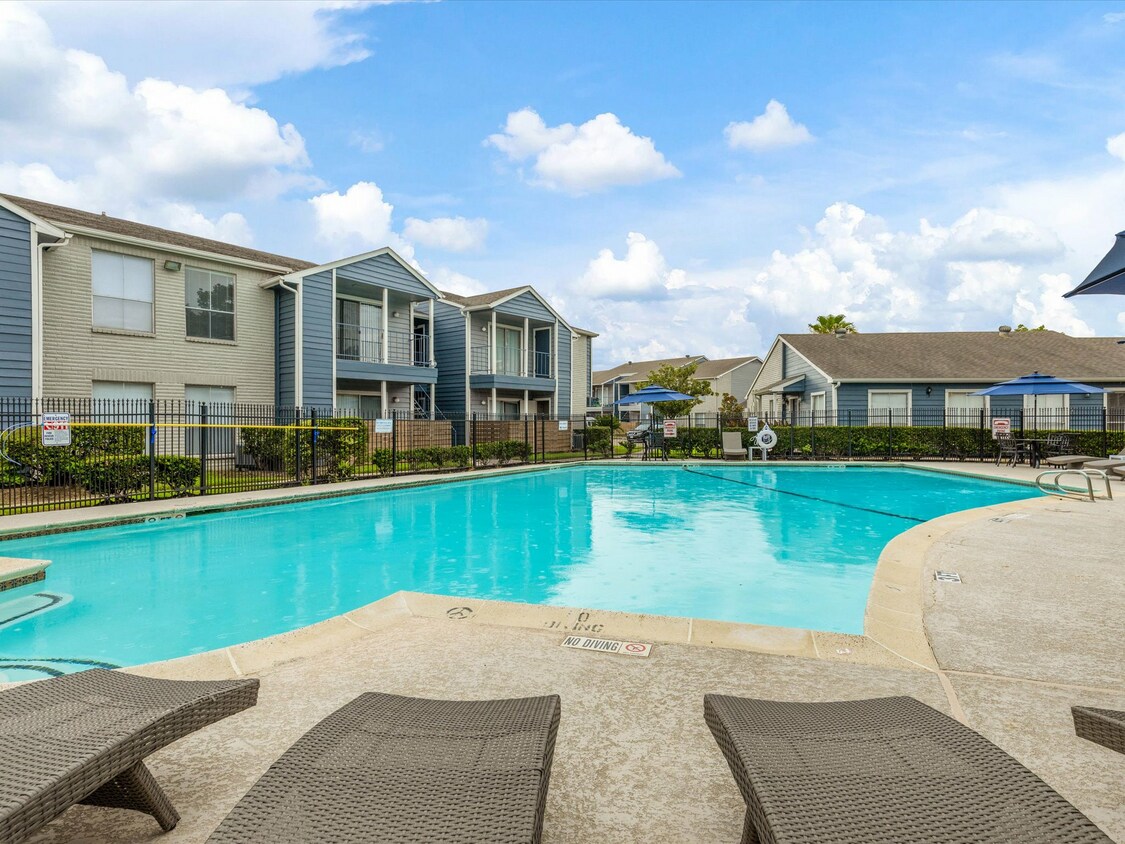 Westbury Crossings Apartments 12211 Fondren Rd Houston, TX