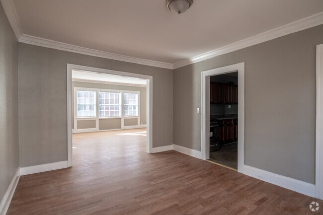3BD, 2BA - 1,250 - Dining Room - The Stratford