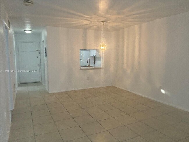 Foto del edificio - 9621 SW 77th Ave