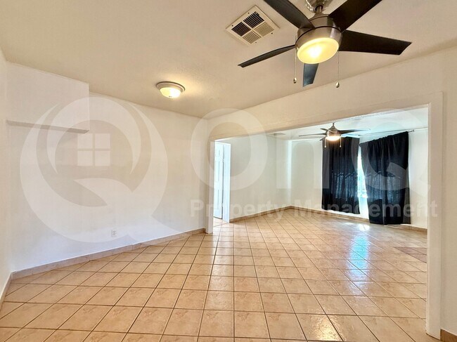 Foto del edificio - 3238 W Garfield St