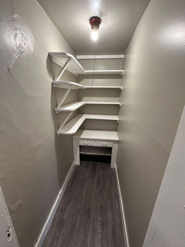 Foto del edificio - 3573-3575 N 11th St./1109 W Finn Pl. (3 Unit)
