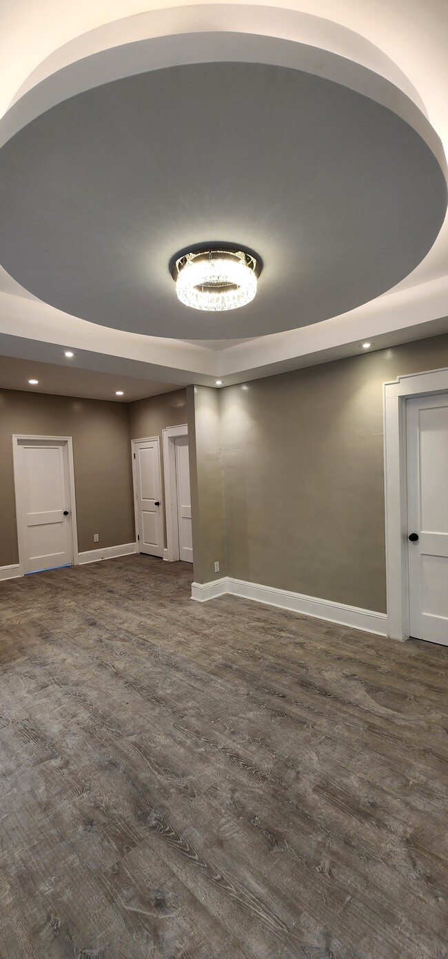 Building Photo - 27 Van Riper Ave