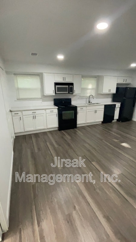 Foto del edificio - 241 3rd St NE