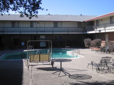 Piscina - Mesilla Manor Apartments