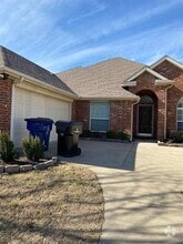 Building Photo - 12811 Greenhaven Dr