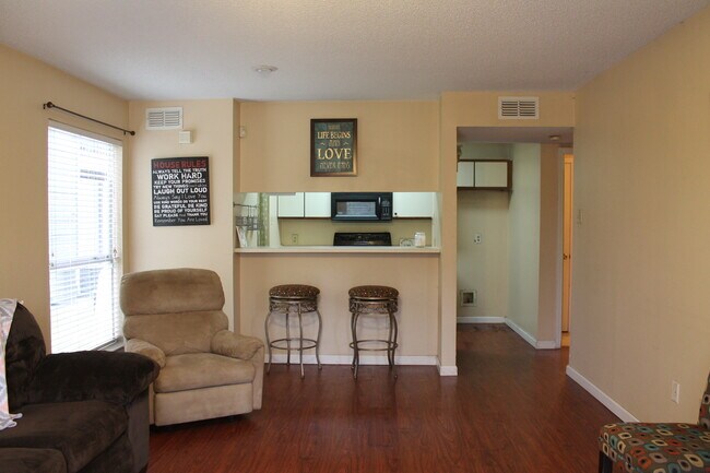 Building Photo - 5107 Nicholson Dr