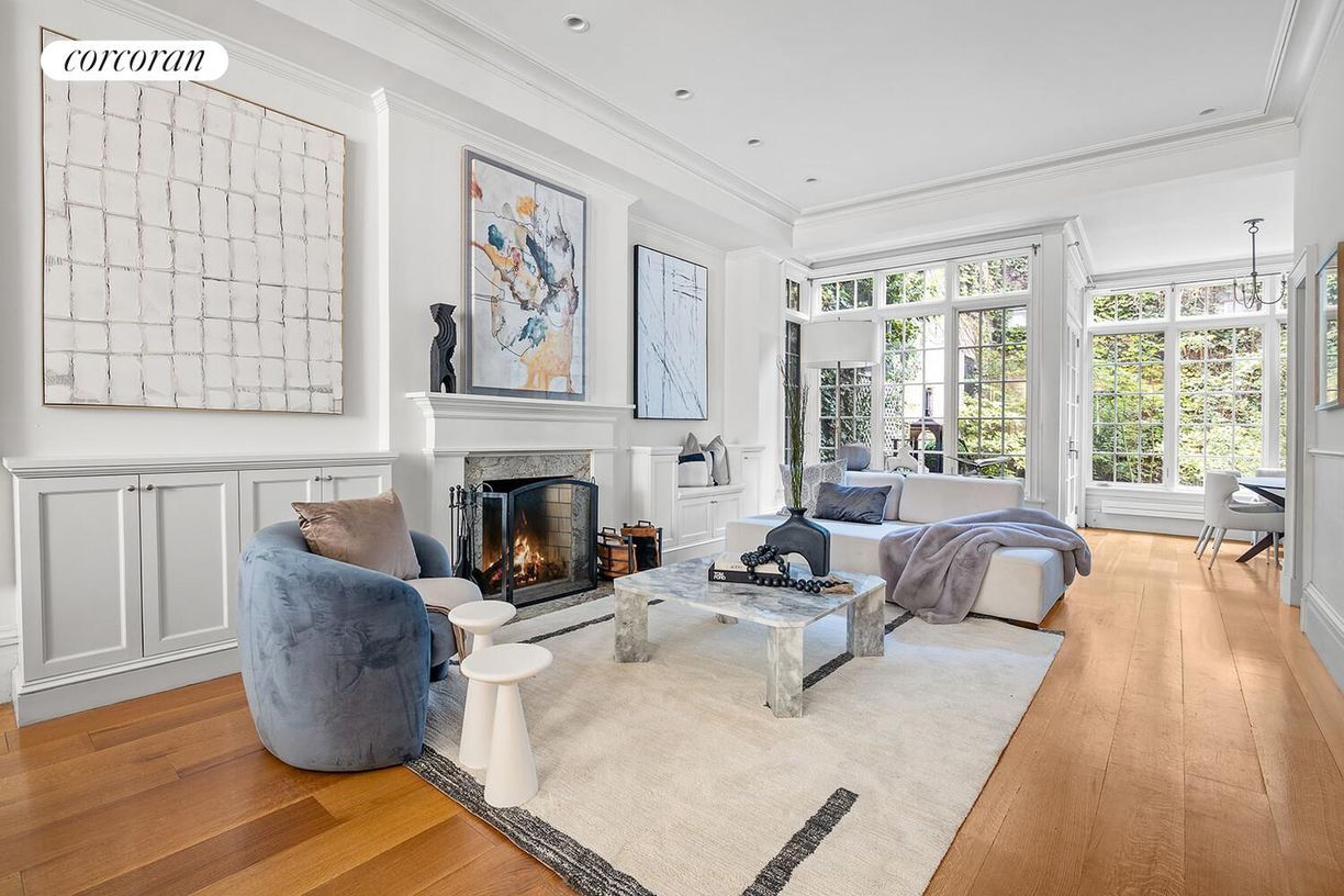 Primary Photo - 65 Bedford St
