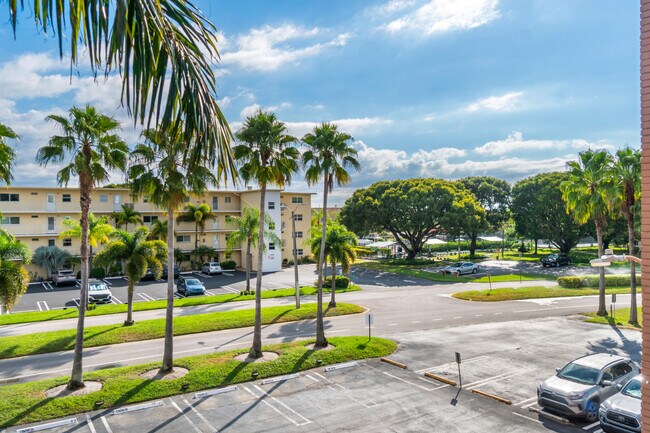 Foto del edificio - 2615 NE 1st Ct