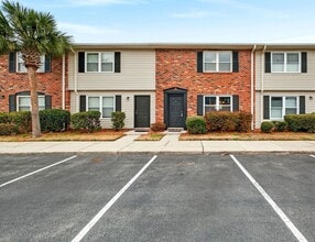 Building Photo - 415 Parkdale Dr