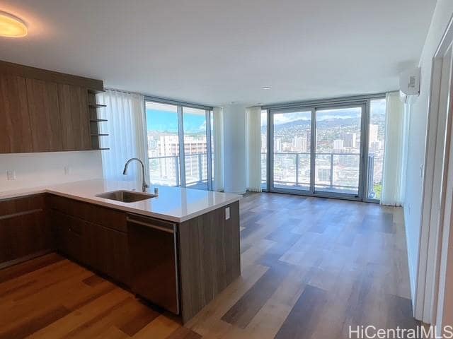 Foto del edificio - 1515 Liona St