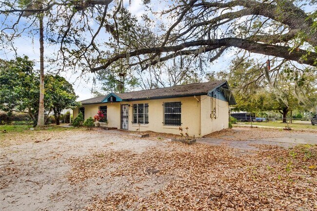 Building Photo - 501 W Herriot Ave